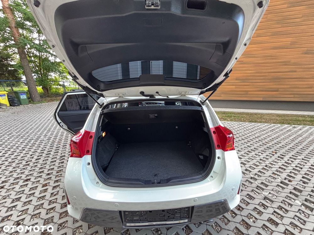 Toyota Auris - 16