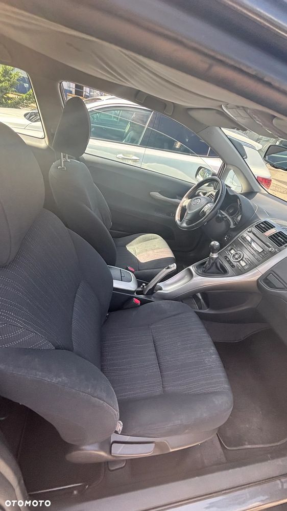 Toyota Auris 1.6 VVT-i Team - 10