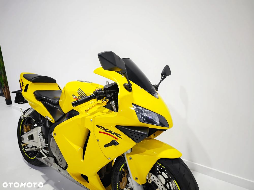 Honda CBR - 7