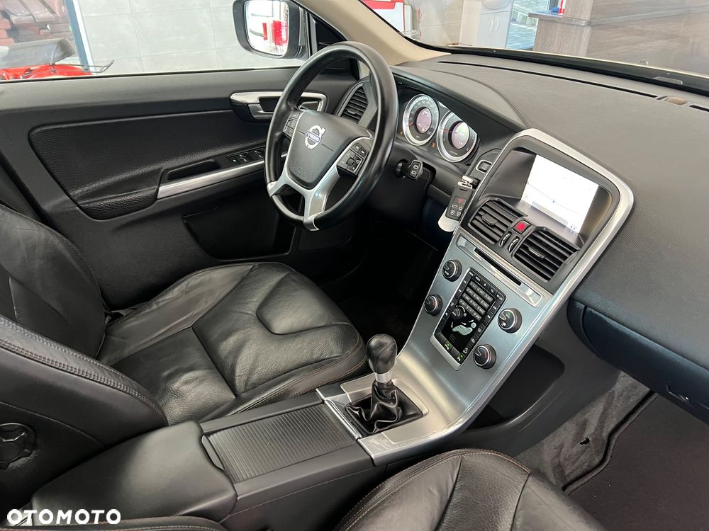 Volvo XC 60 D5 AWD RDesign - 29