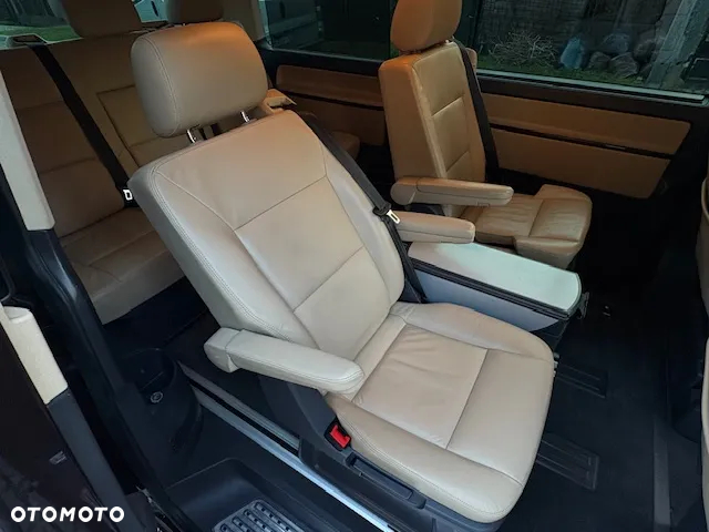 Volkswagen Multivan - 29