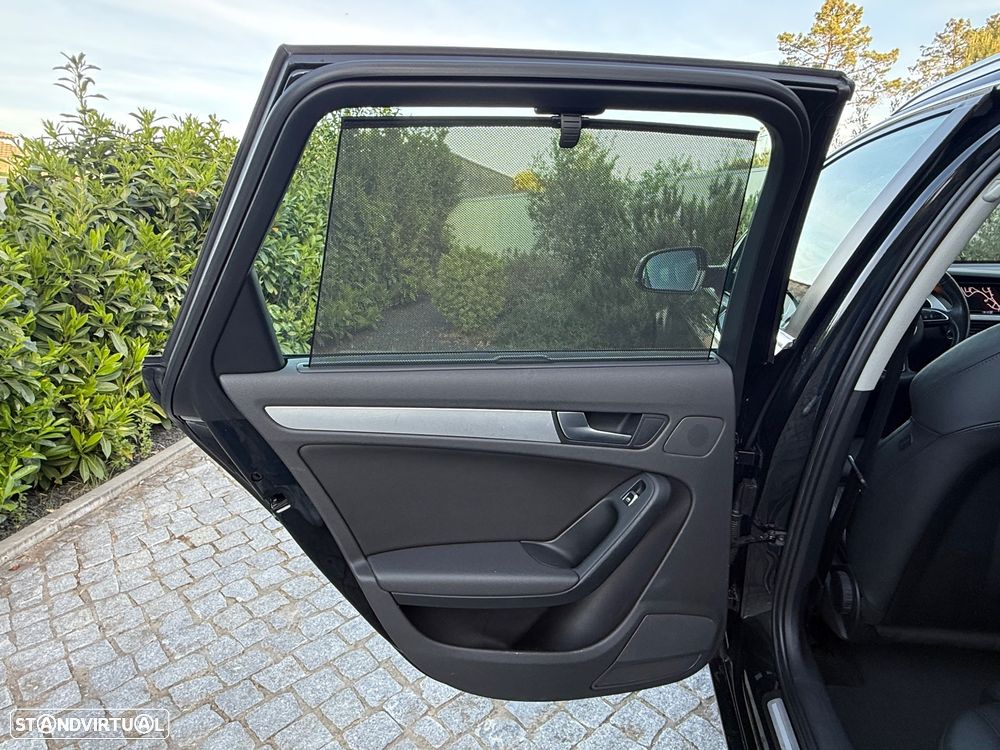 Audi A4 Avant 2.0 TDI DPF S line Sport Pack - 34