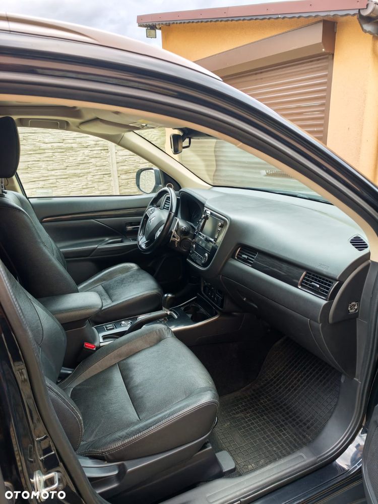 Mitsubishi Outlander 2.0 Instyle Navi 4WD CVT - 5