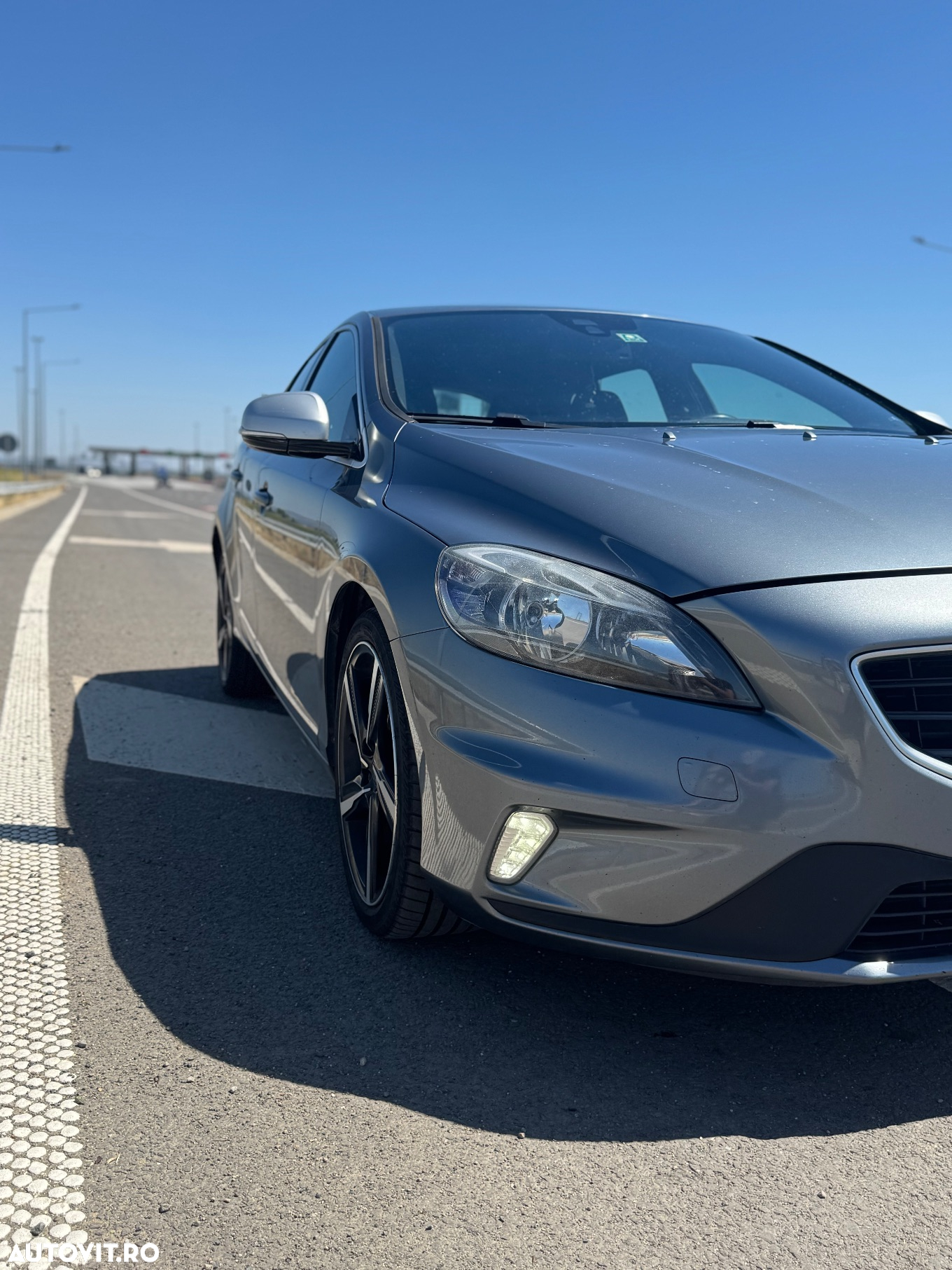 Volvo V40 D4 VEA R-Design - 4