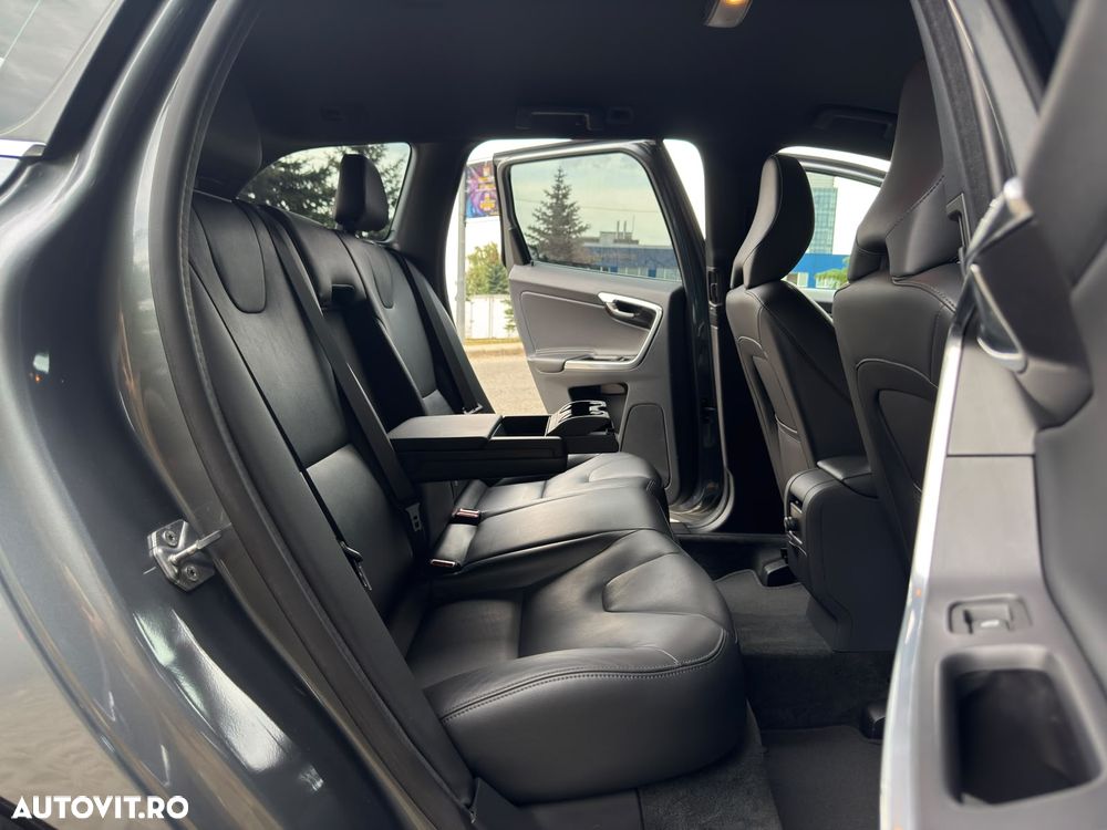 Volvo XC 60 D4 Geartronic Summum - 29