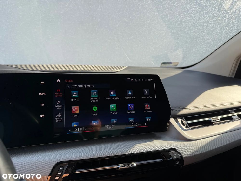 BMW Seria 2 218d - 21