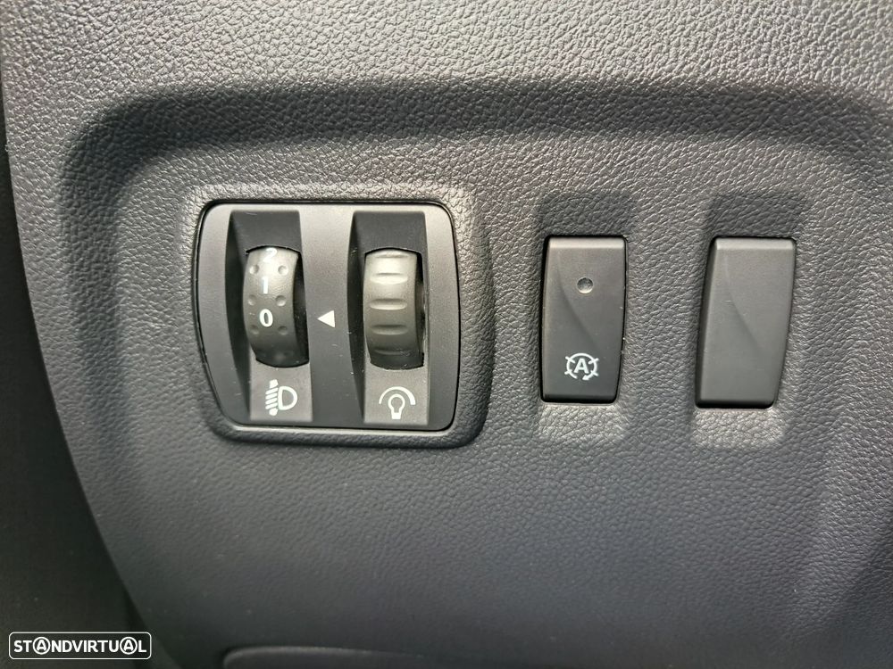 Renault Captur TCe 150 EDC GPF BOSE EDITION - 15