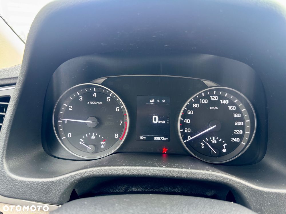 Hyundai Elantra 1.6 Style - 28