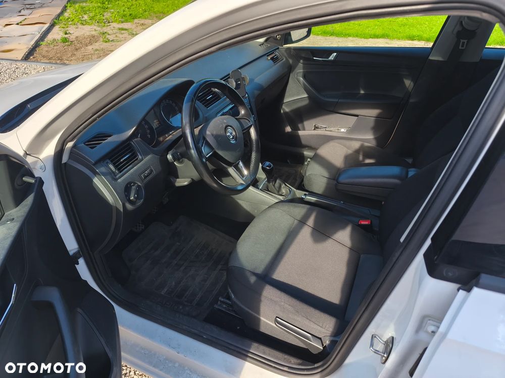 Skoda RAPID 1.6 TDI DPF Active - 10