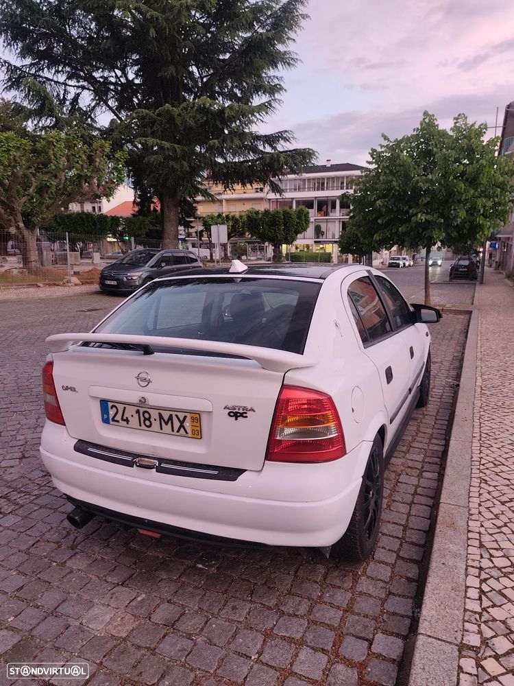 Opel Astra 1.4 Sport - 4