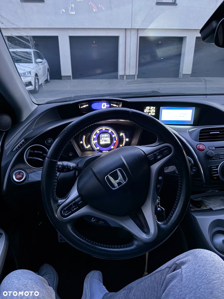 Honda Civic 1.8 Executive NAVI - 17