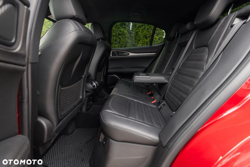 Alfa Romeo Stelvio 2.0 Turbo Veloce Q4 - 15