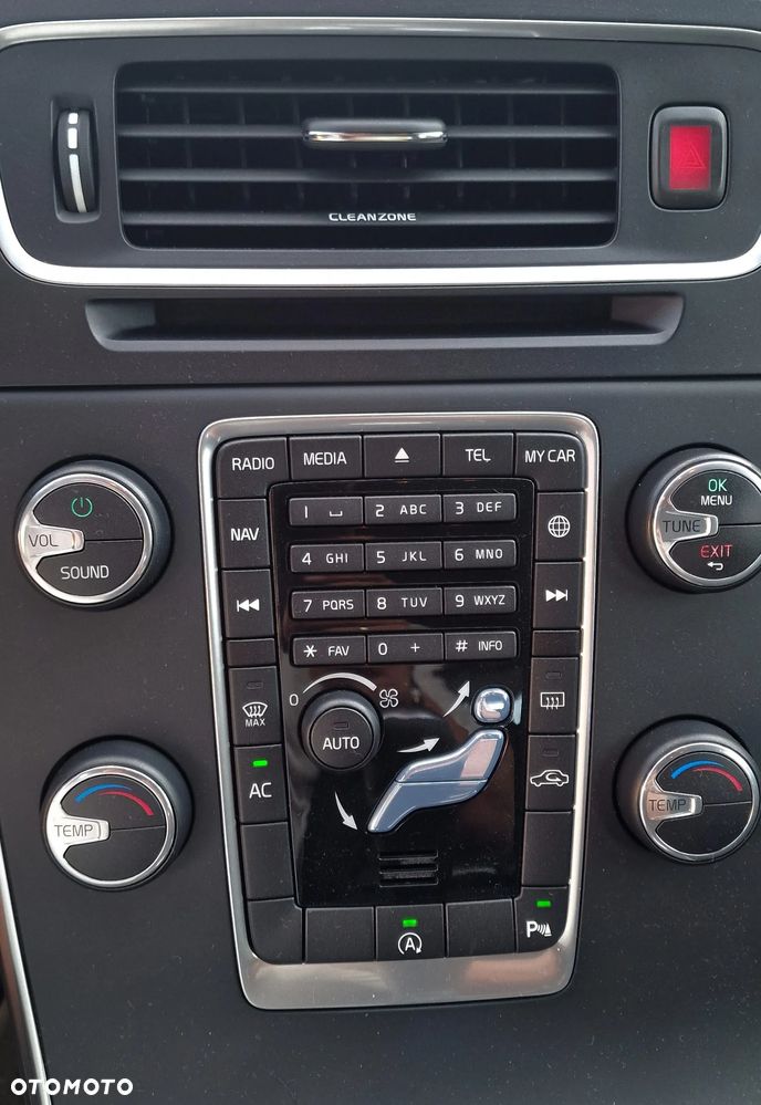 Volvo V60 D2 Drive-E Dynamic Edition (Kinetic) - 14