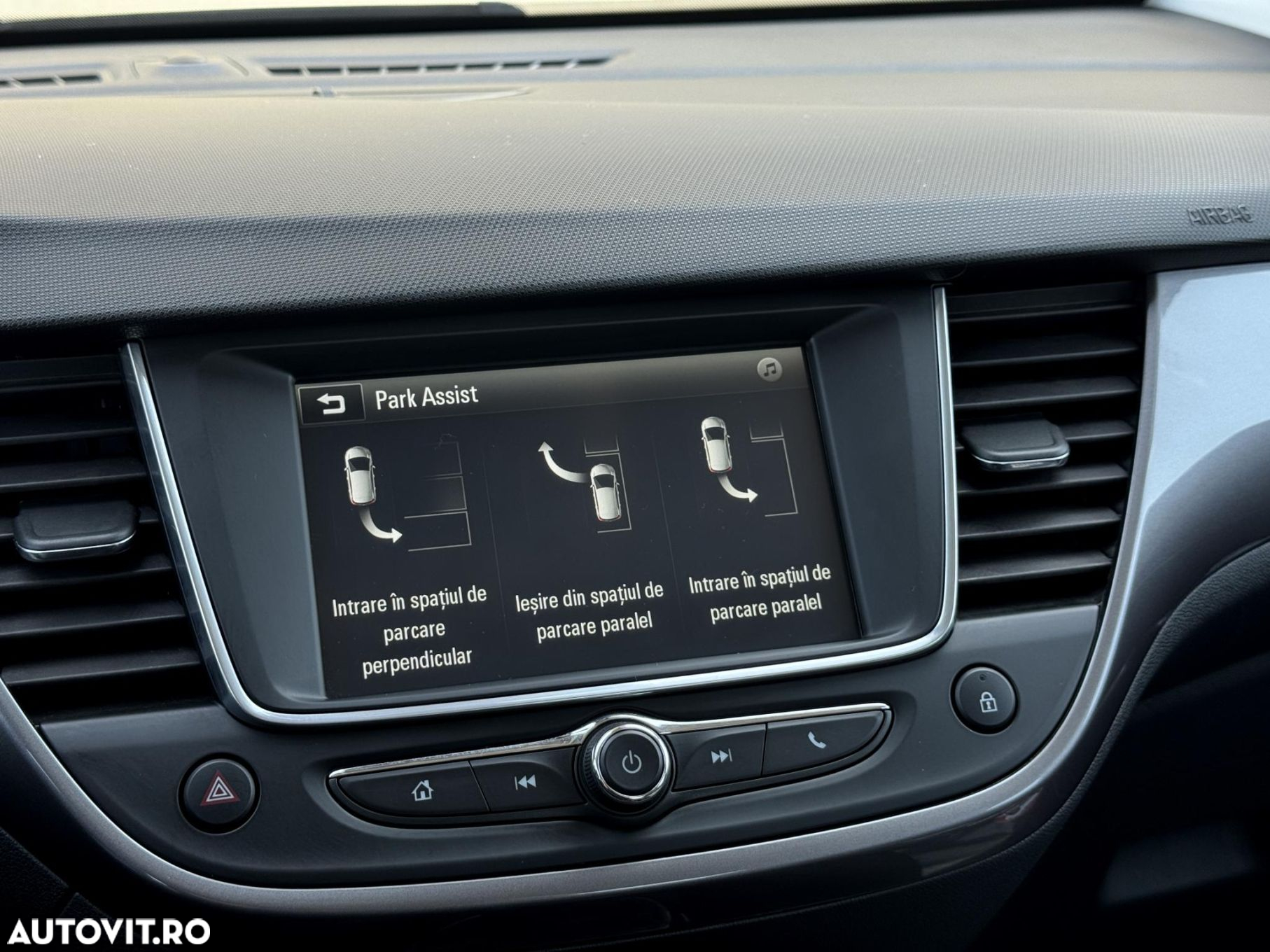 Opel Crossland - 13