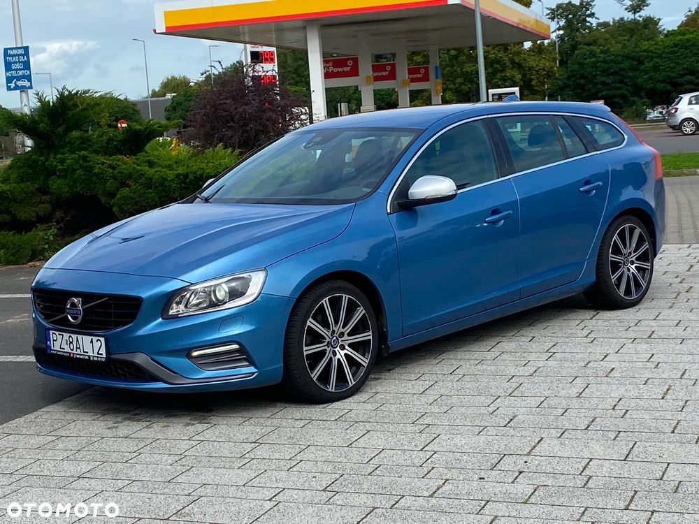 Volvo V60 D2 Drive-E R-Design Momentum