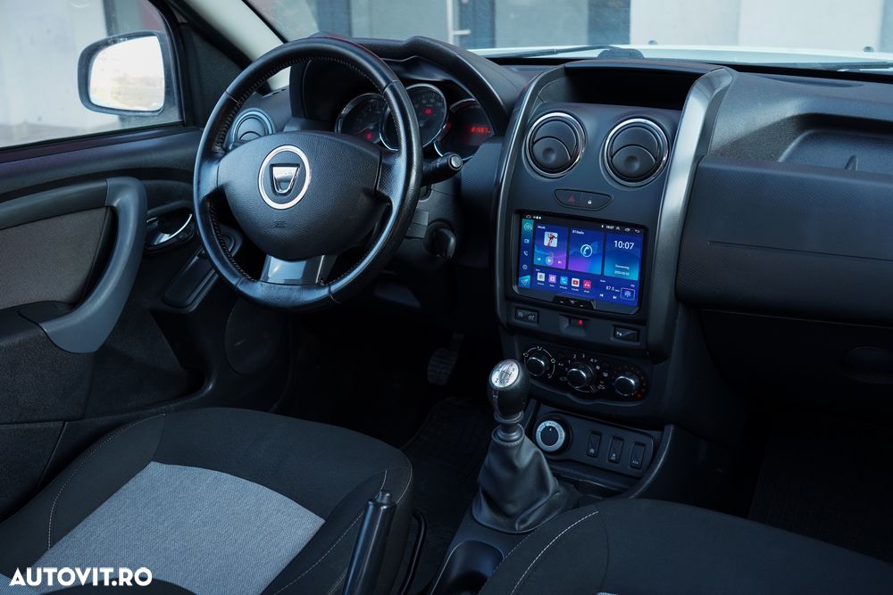 Dacia Duster SCe 115 4x4 Prestige - 11