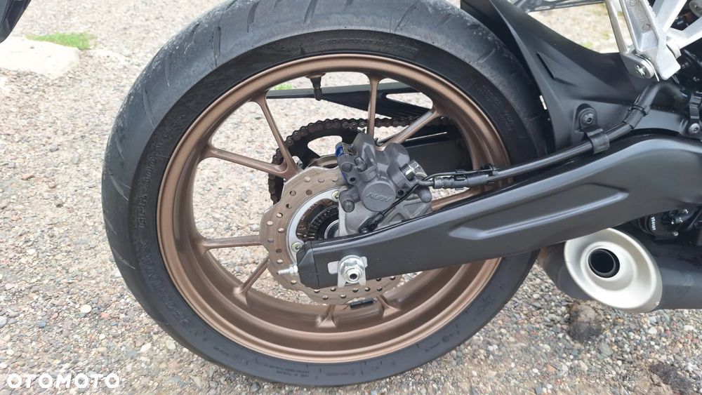 Honda CB - 4
