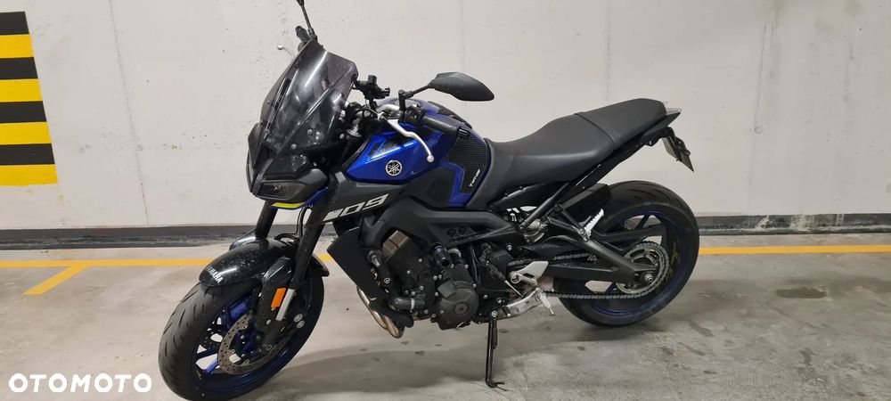 Yamaha MT - 8