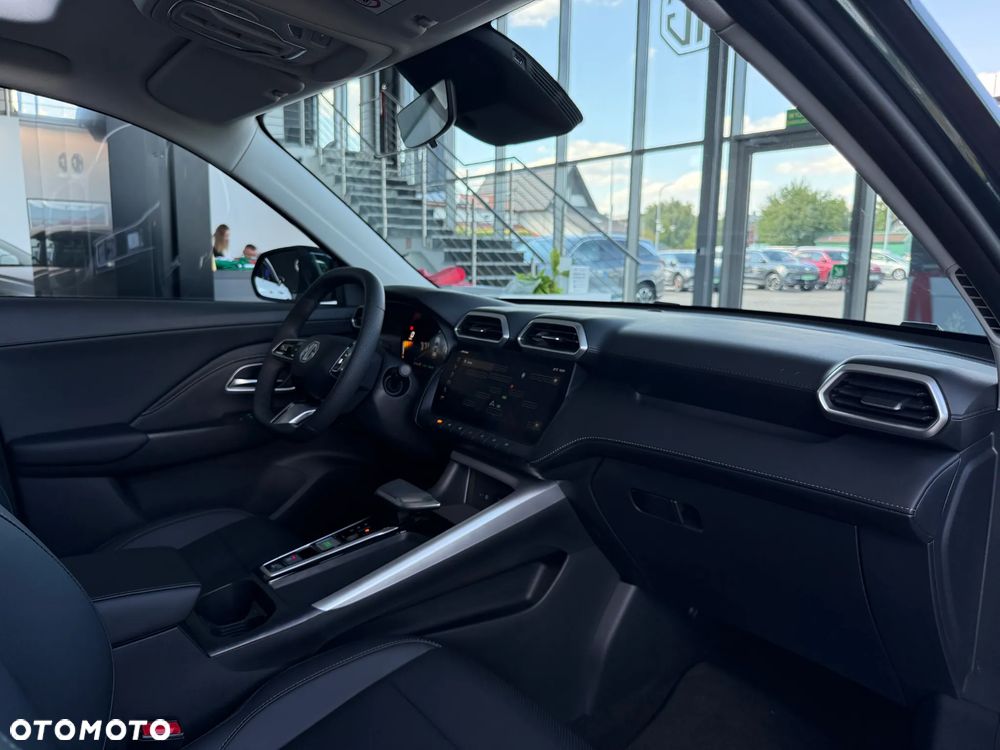 MG ZS Hybrid+ - 30