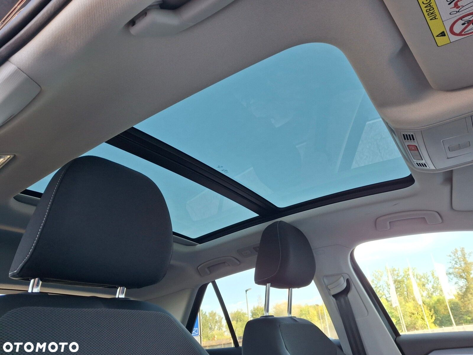 Volkswagen T-Roc - 23