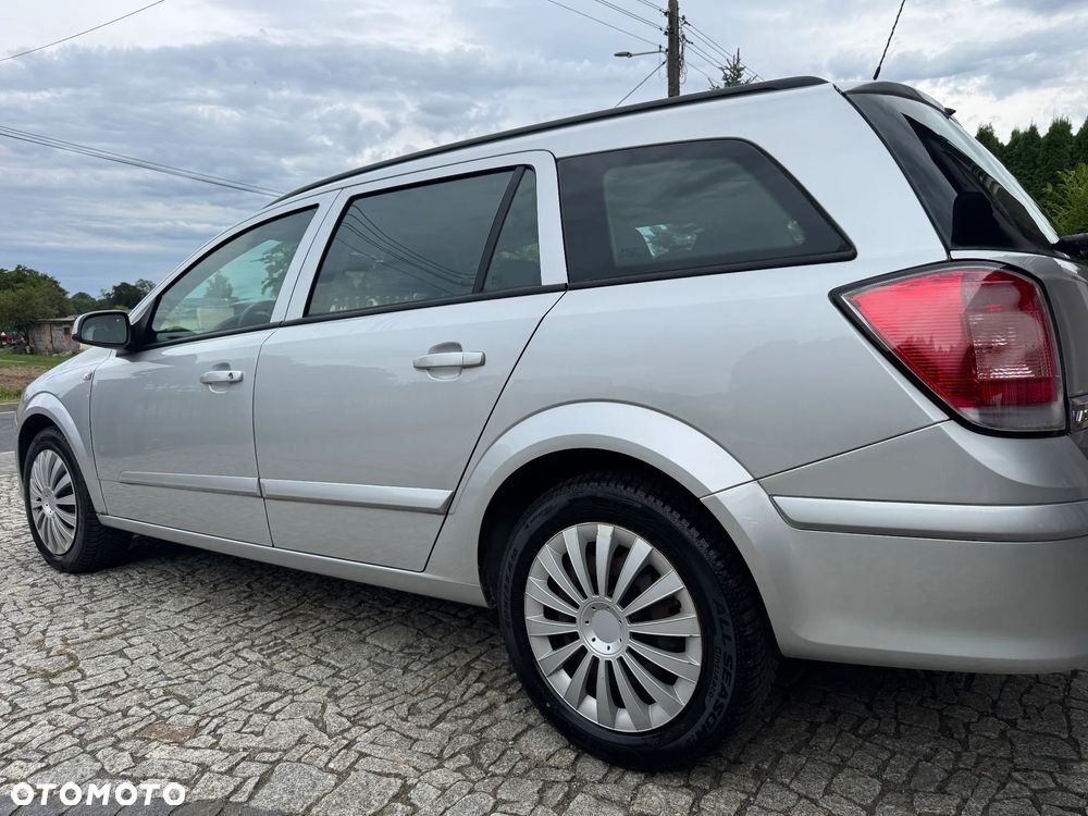 Opel Astra 1.8 Njoy - 10