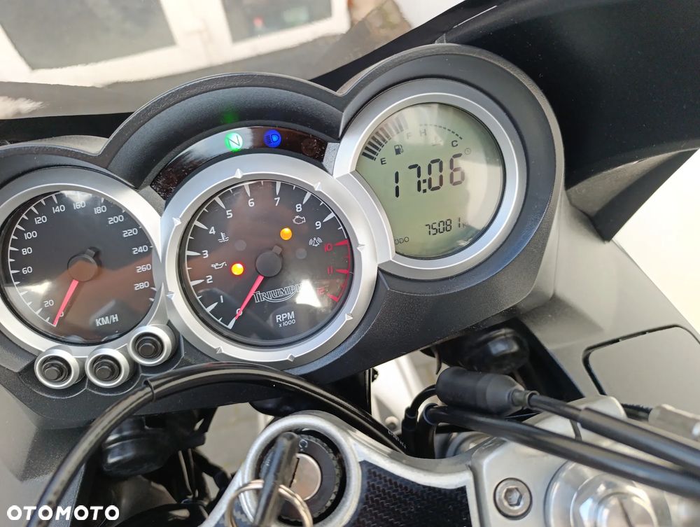 Triumph Sprint - 19