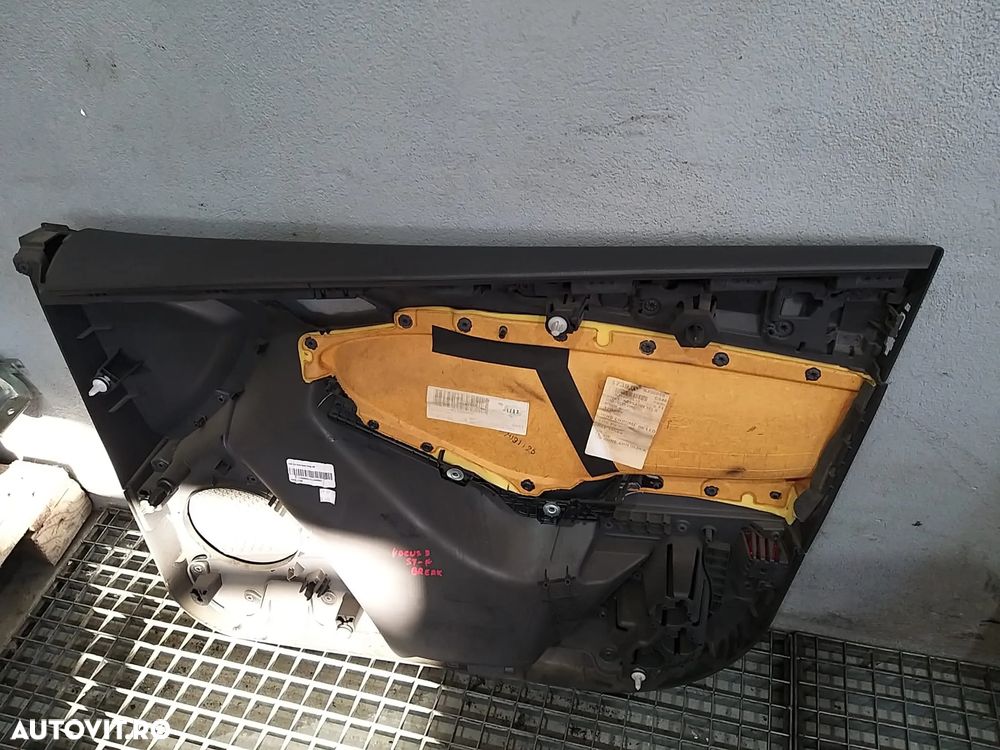Fata tapiterie usa stanga fata ford focus 3 break bm51a23943a - 2