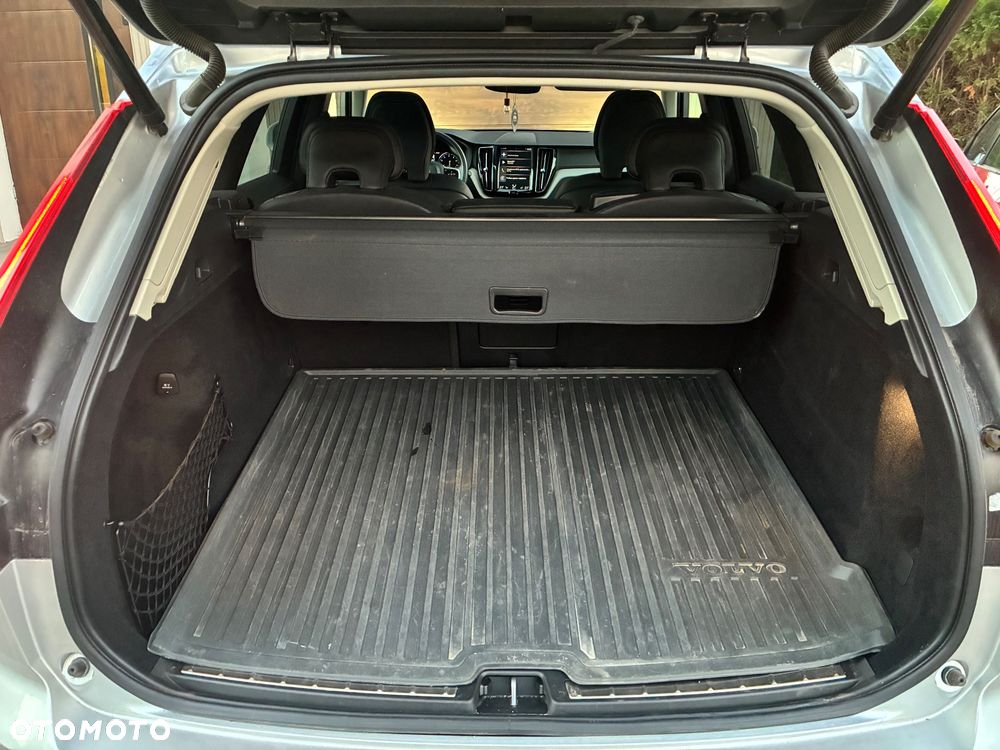 Volvo XC 60 - 4