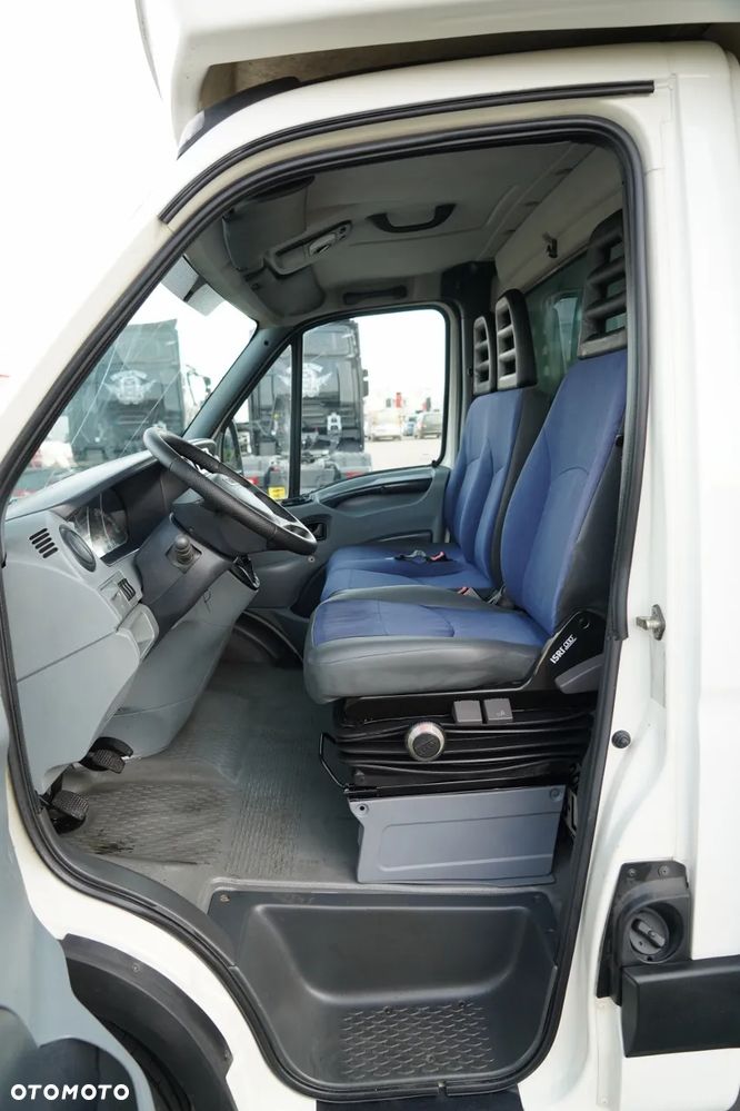 Iveco DAILY 35-150 / KONTENER 4,3 m  / WINDA 750 KG / BLIŹNIAK / SPROWADZONY - 23