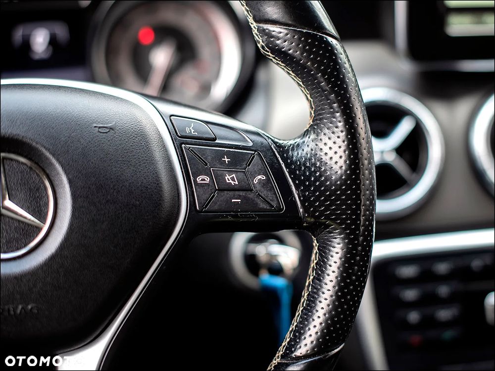 Mercedes-Benz CLA - 20
