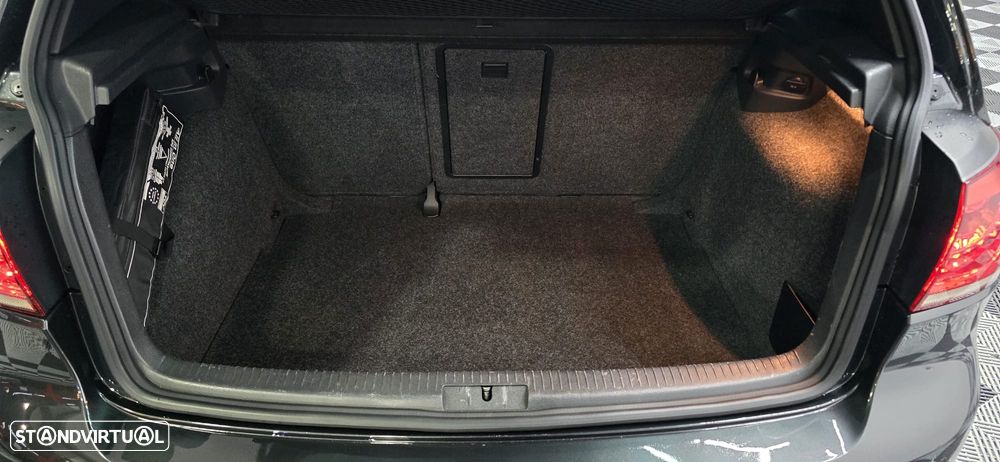 VW Golf 2.0 TDI DPF DSG GTD - 36