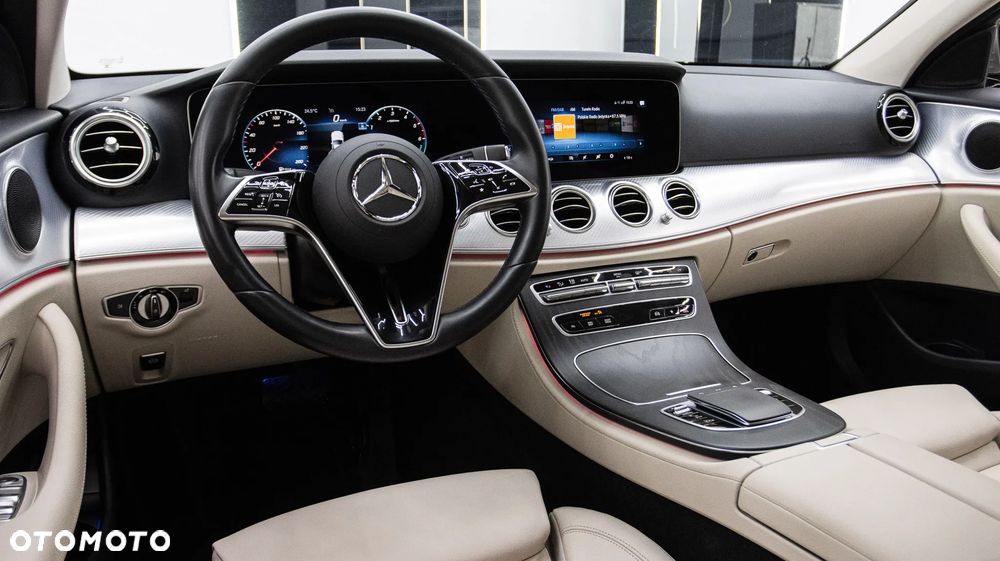 Mercedes-Benz Klasa E 300 de 4-Matic Avantgarde - 16