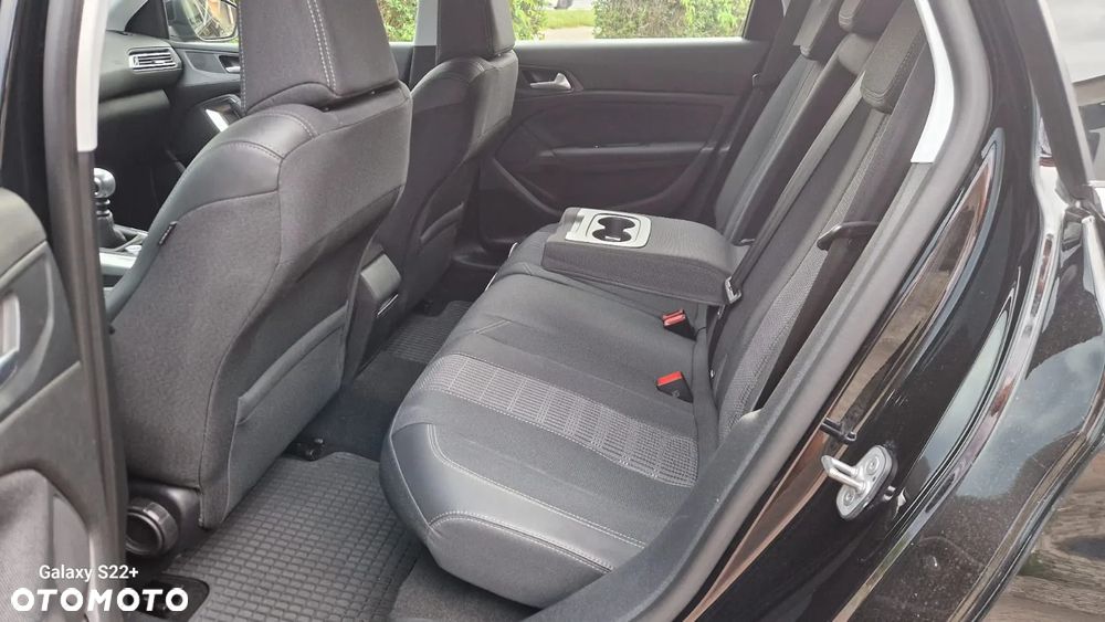 Peugeot 308 SW 1.5 BlueHDi Allure S&S - 21