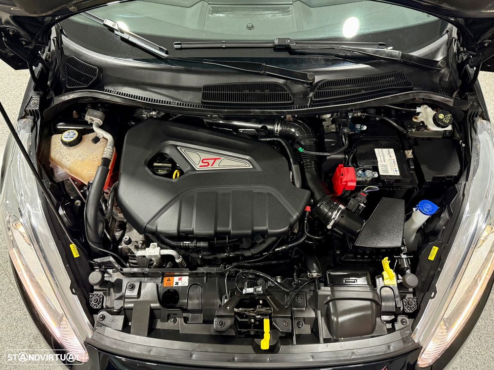 Ford Fiesta 1.6 T ST - 13