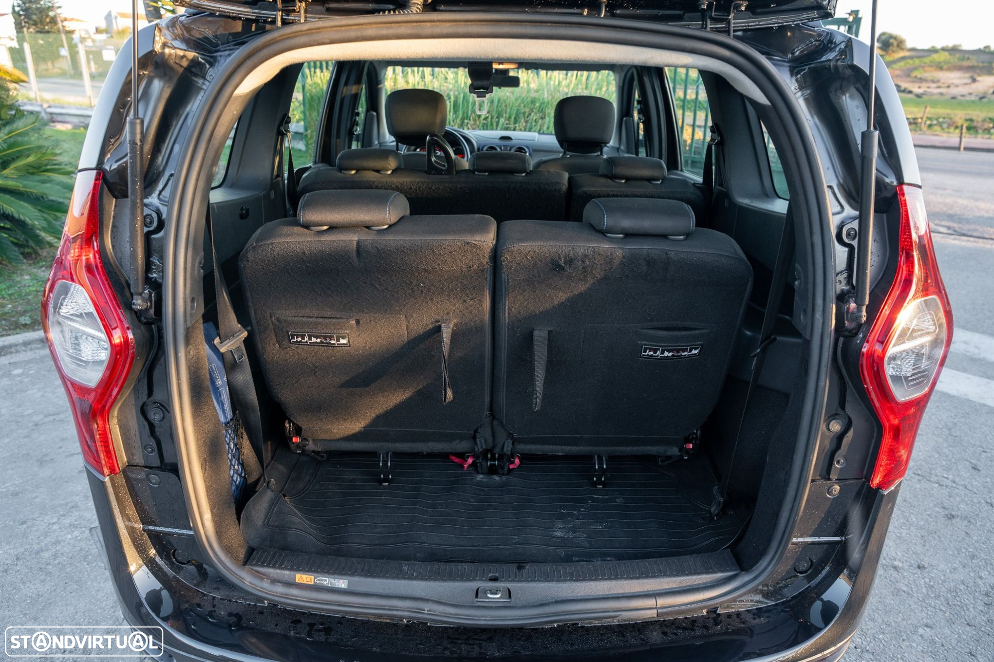 Dacia Lodgy 1.5 Blue dCi Stepway 7L - 18