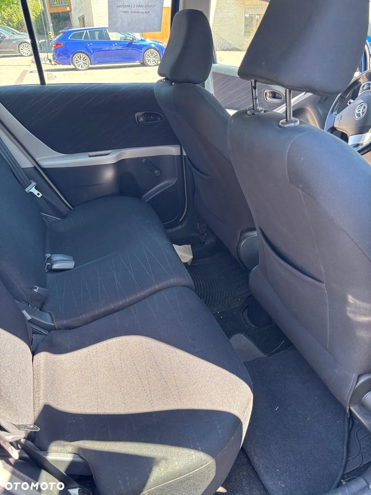 Toyota Yaris 1.3 Sol - 11