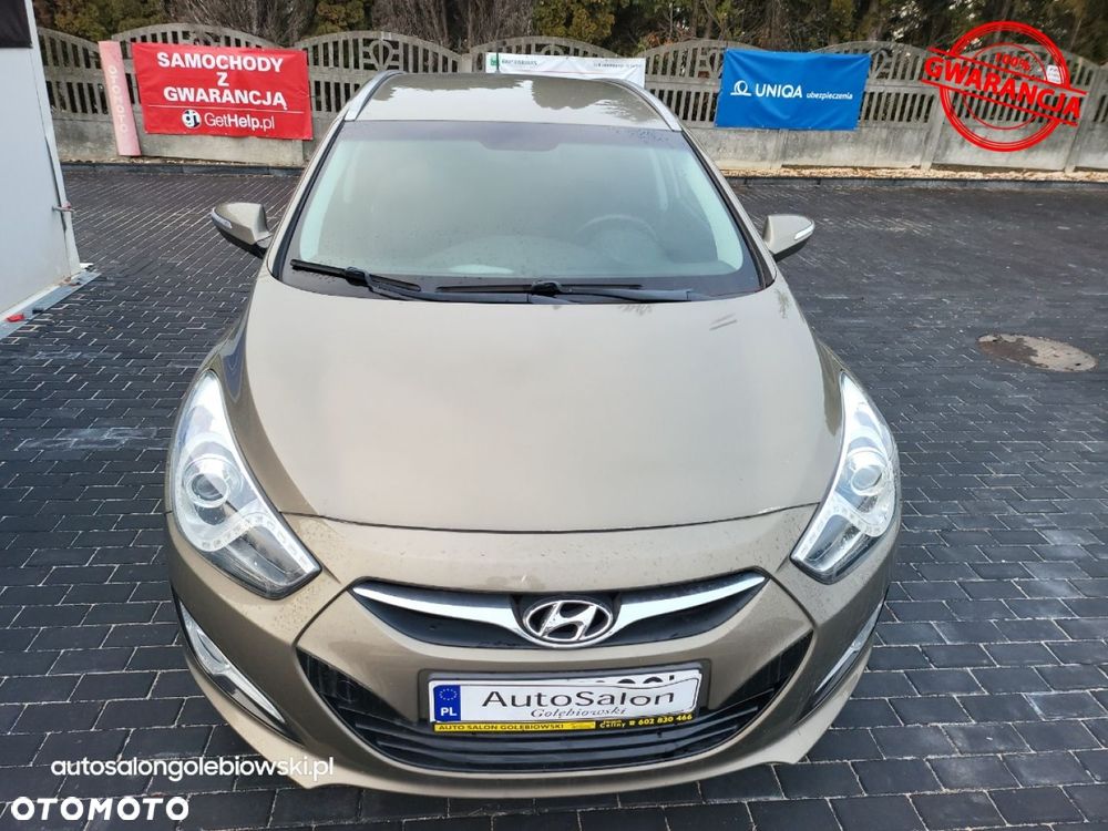 Hyundai i40 Kombi blue 1.6 Family+ - 14