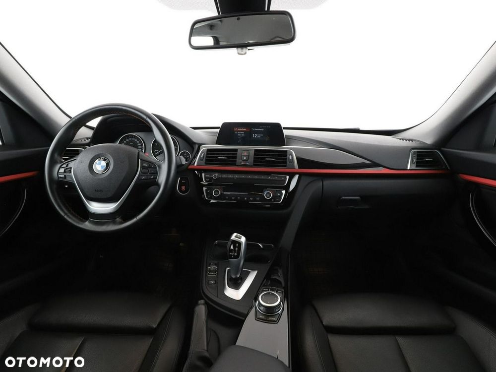 BMW 3GT 320d Sport Line - 16