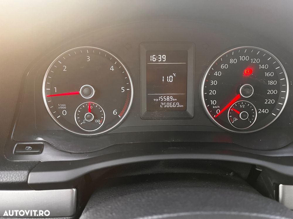 Volkswagen Jetta 1.6 TDI DPF Highline - 10