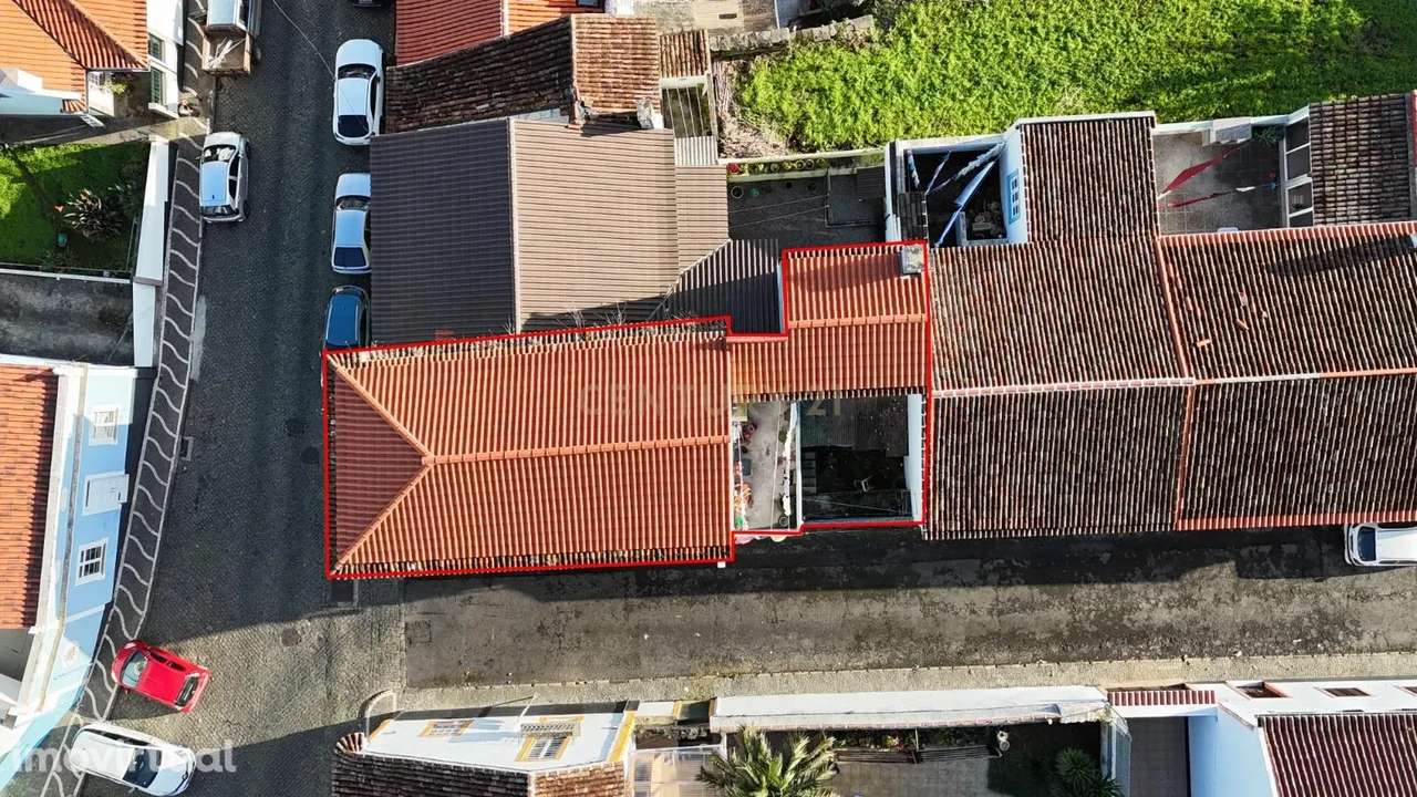 Moradia T5 de 2 pisos independentes em Angra (Santa Luzia), Ilha Terc - Grande imagem: 5/34