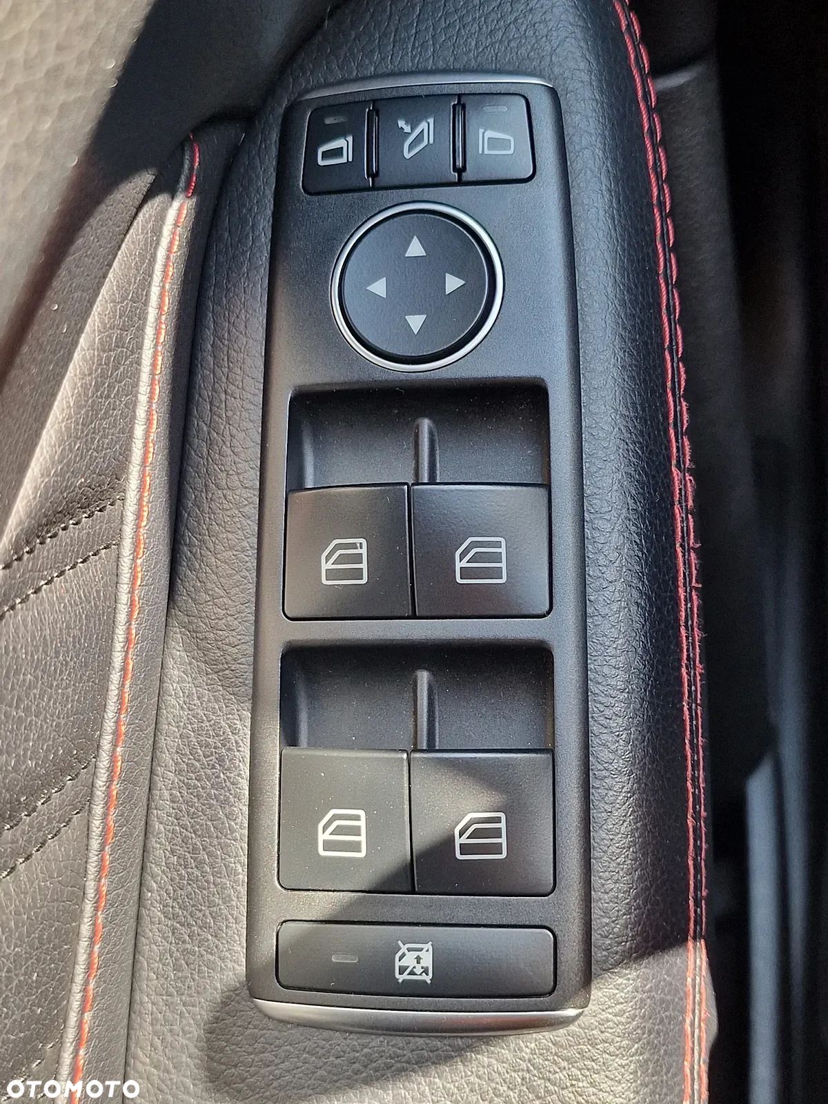 Mercedes-Benz GLE 350 d 4Matic 9G-TRONIC AMG Line - 27