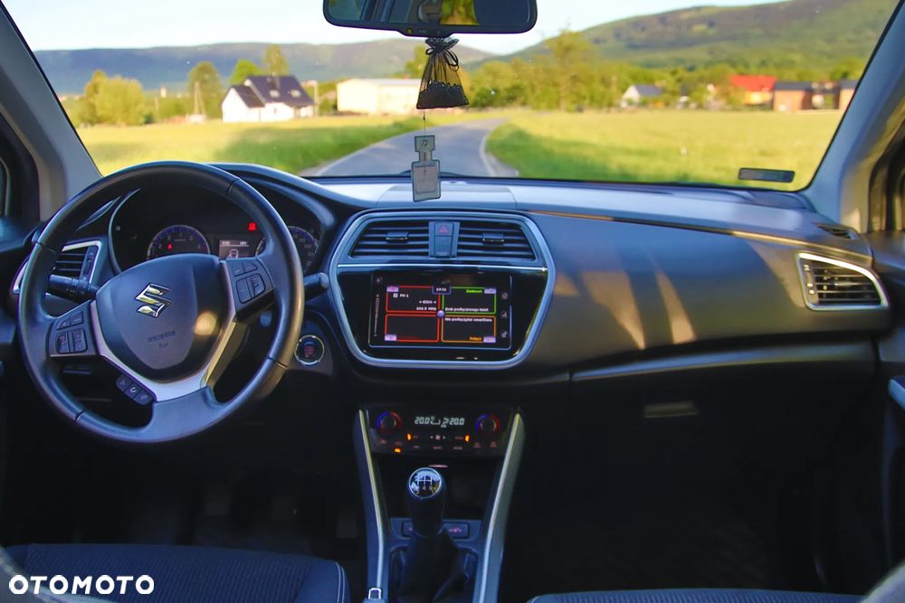 Suzuki SX4 - 10