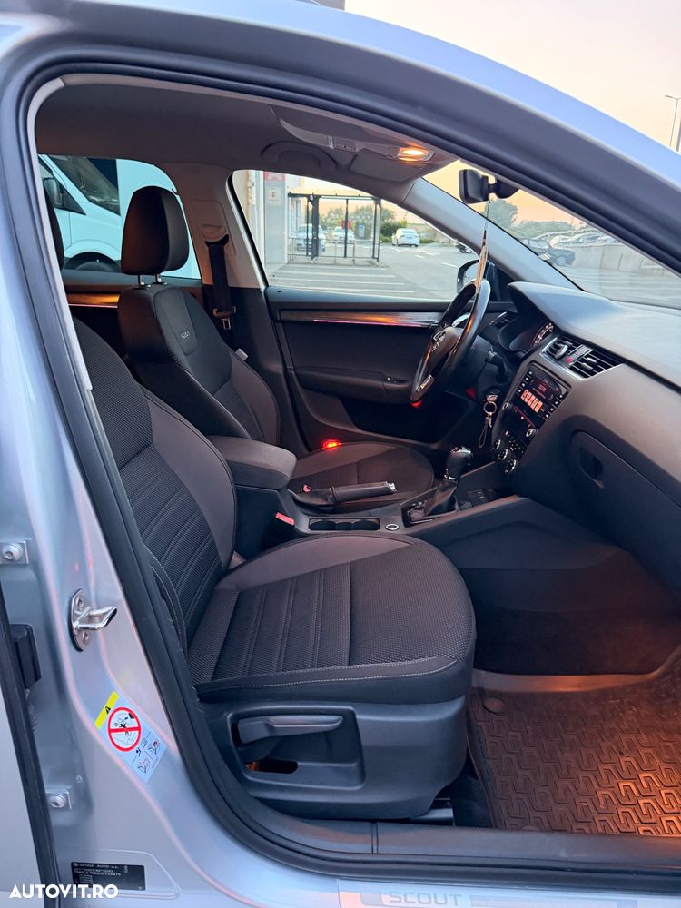 Skoda Octavia 2.0 TDI DSG 4X4 Style - 6