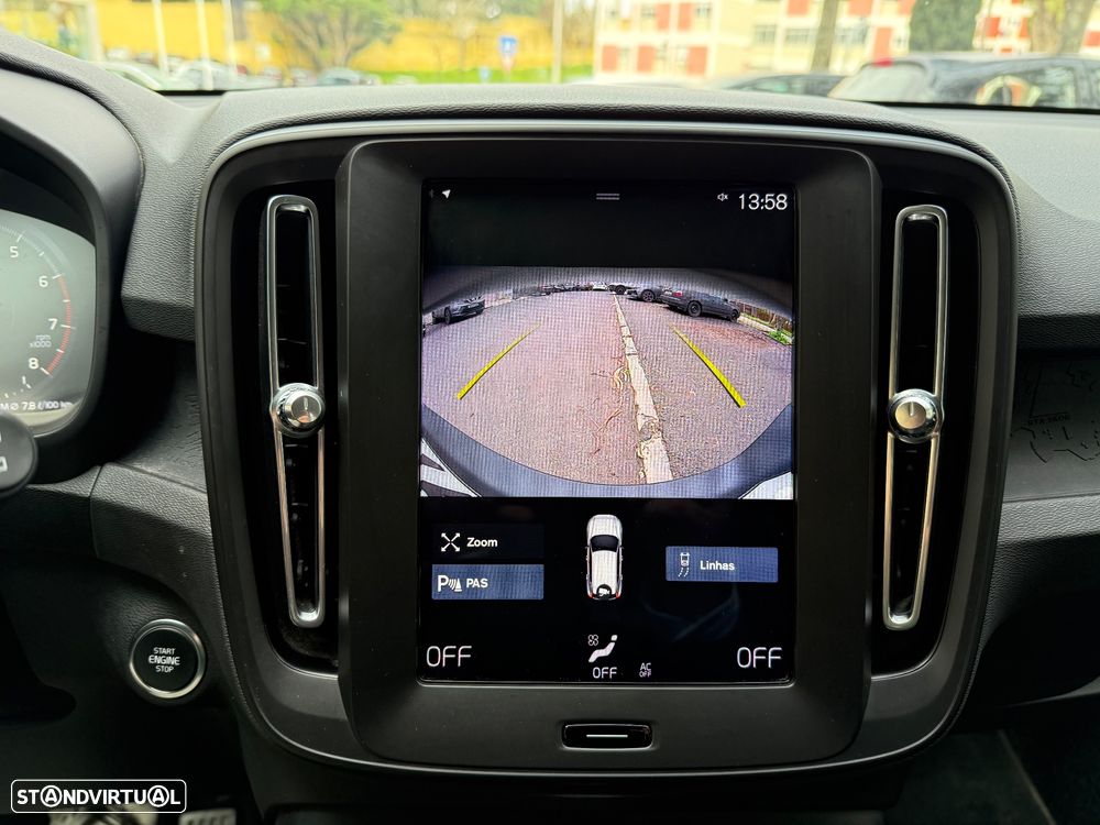 Volvo XC 40 1.5 T3 Tech Edition - 18