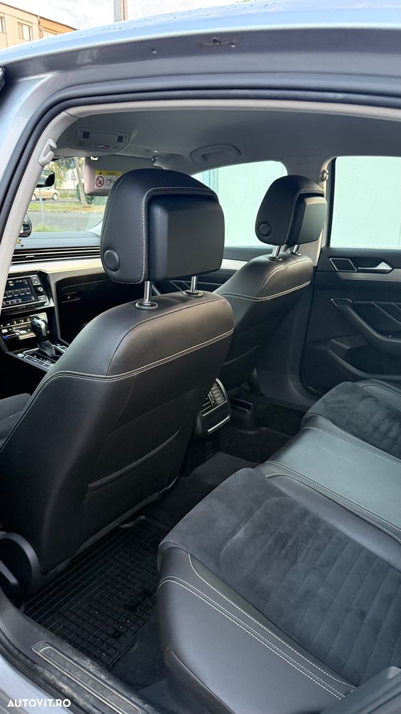 Volkswagen Passat 2.0 TDI DSG Highline - 10