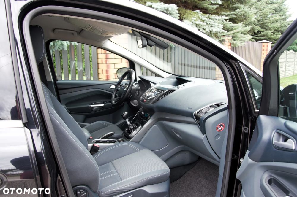 Ford Grand C-MAX - 28