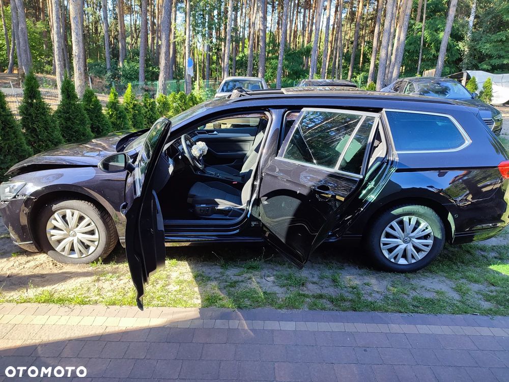 Volkswagen Passat Variant 2.0 TDI SCR DSG Elegance - 24