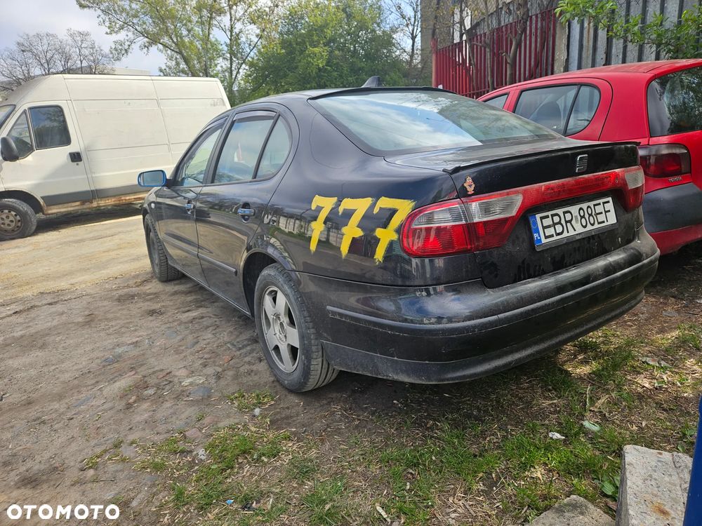 czarny seat Toledo 2 1.6 16 v na części - 4