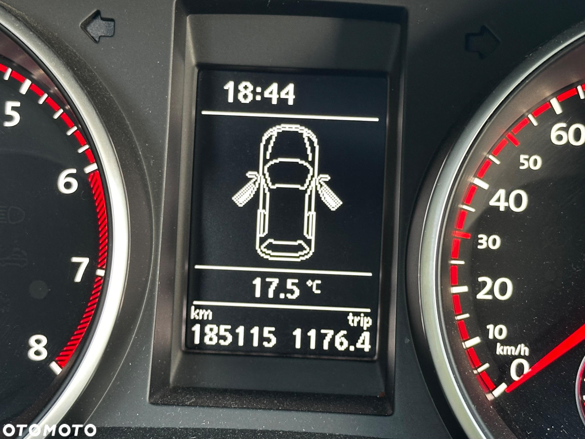 Volkswagen Golf - 32