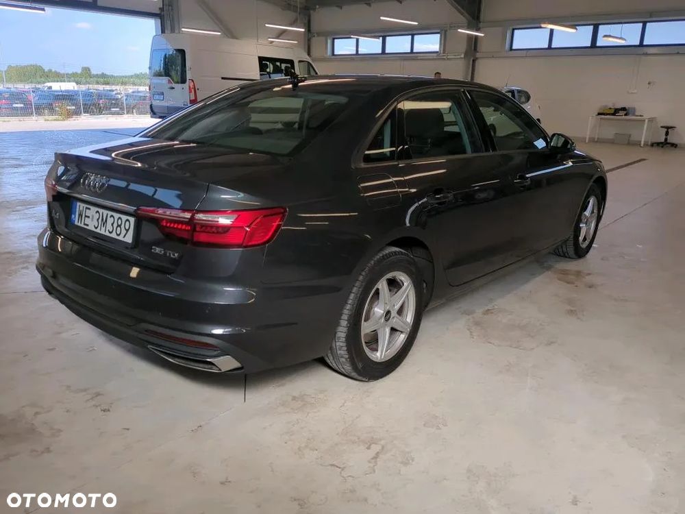 Audi A4 - 4